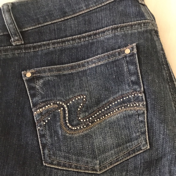 WHBM Noir Slim Ankle Distressed Straight leg Jean - Picture 9 of 12